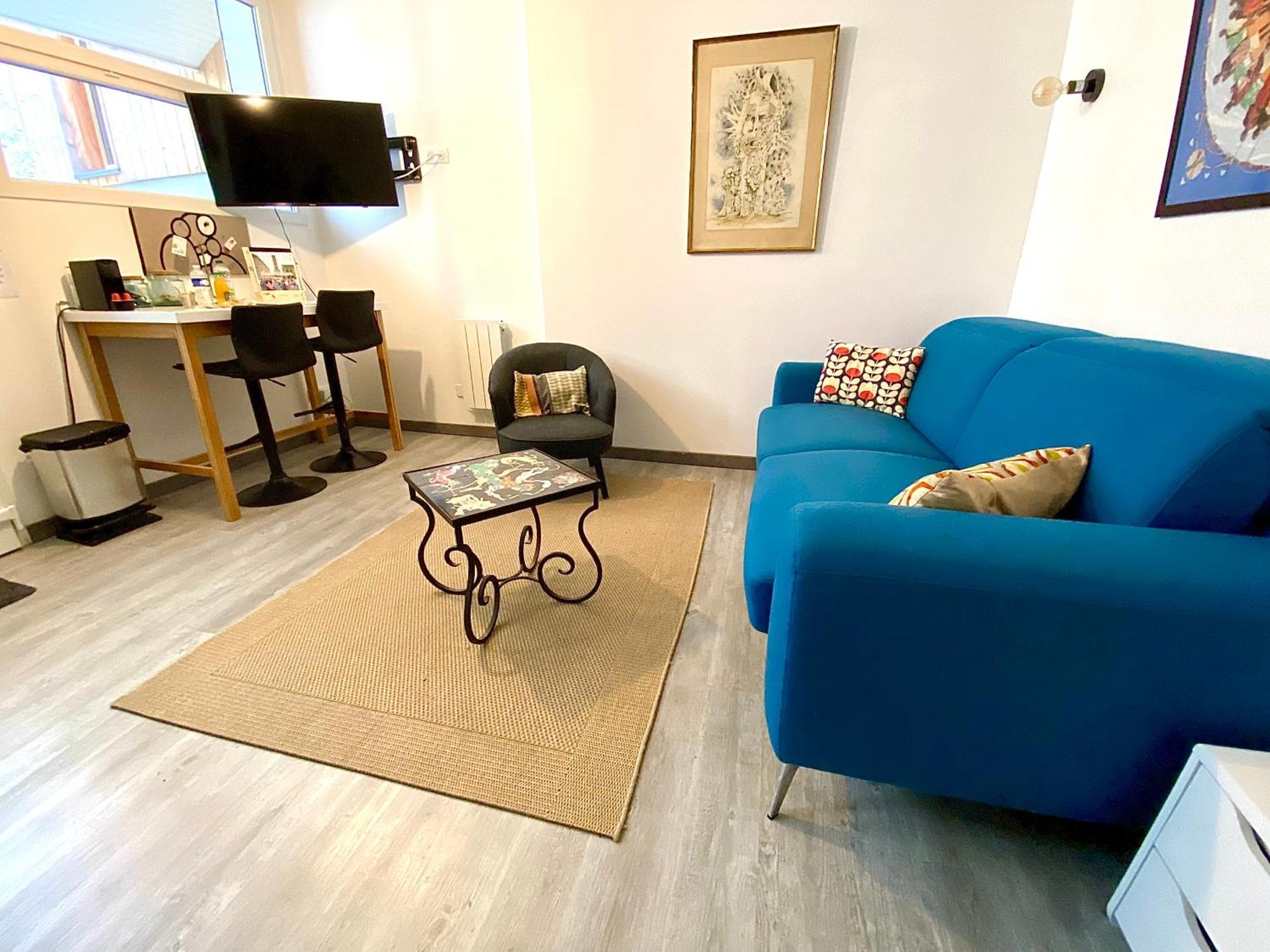 L'Adrien Studio Tout Confort Avec Terrasse Limoges Bagian luar foto