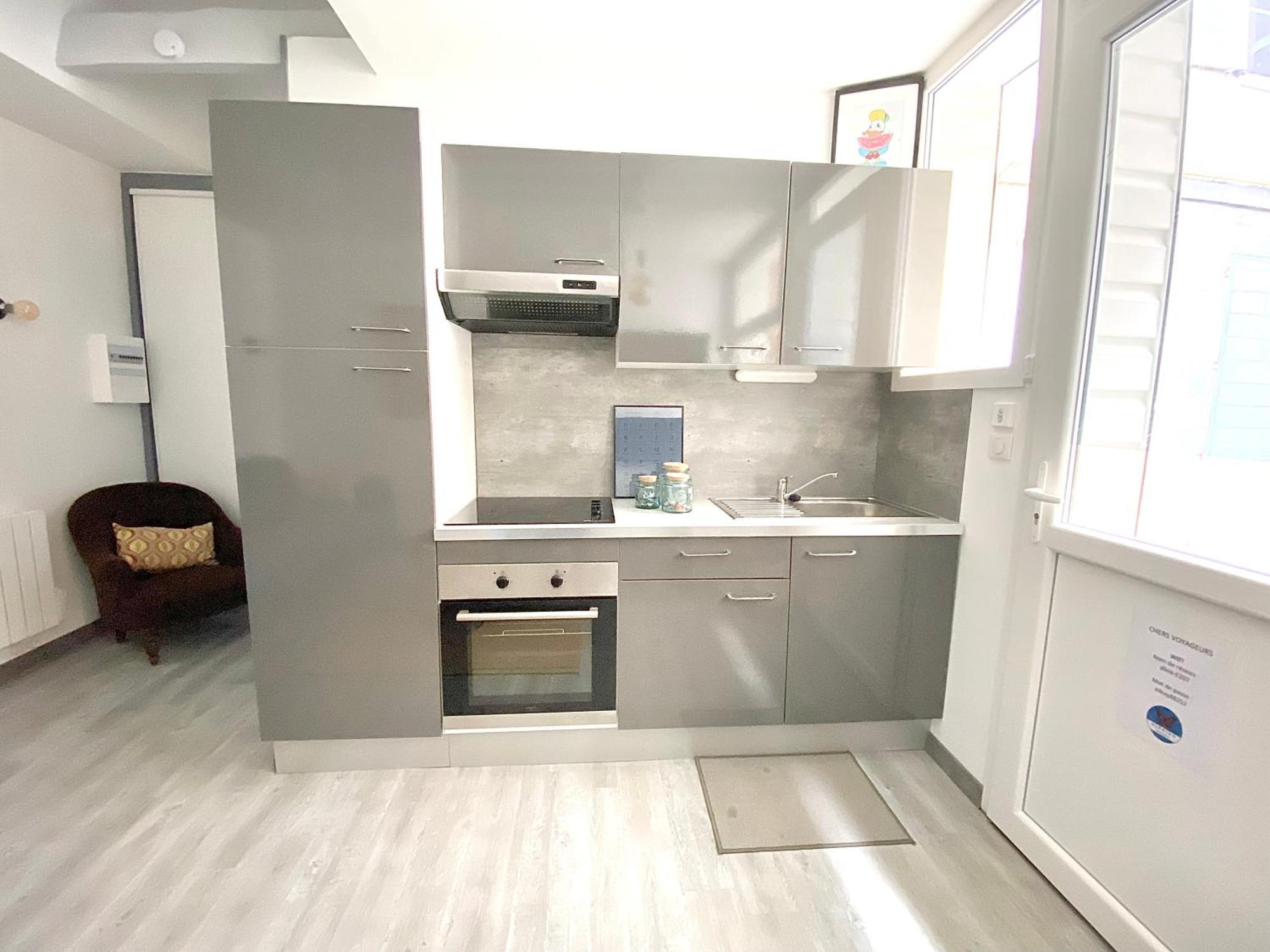 L'Adrien Studio Tout Confort Avec Terrasse Limoges Bagian luar foto