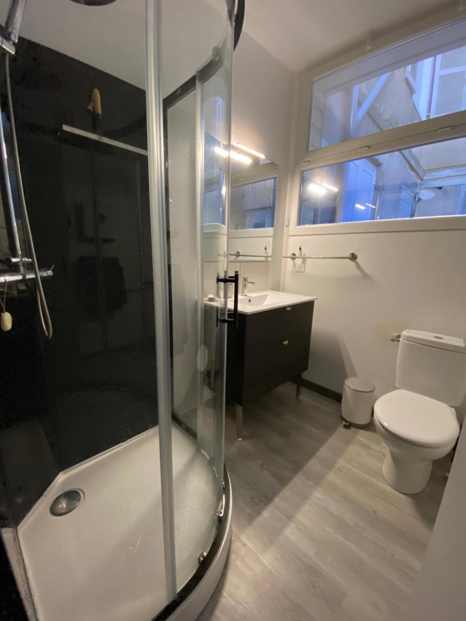 L'Adrien Studio Tout Confort Avec Terrasse Limoges Bagian luar foto