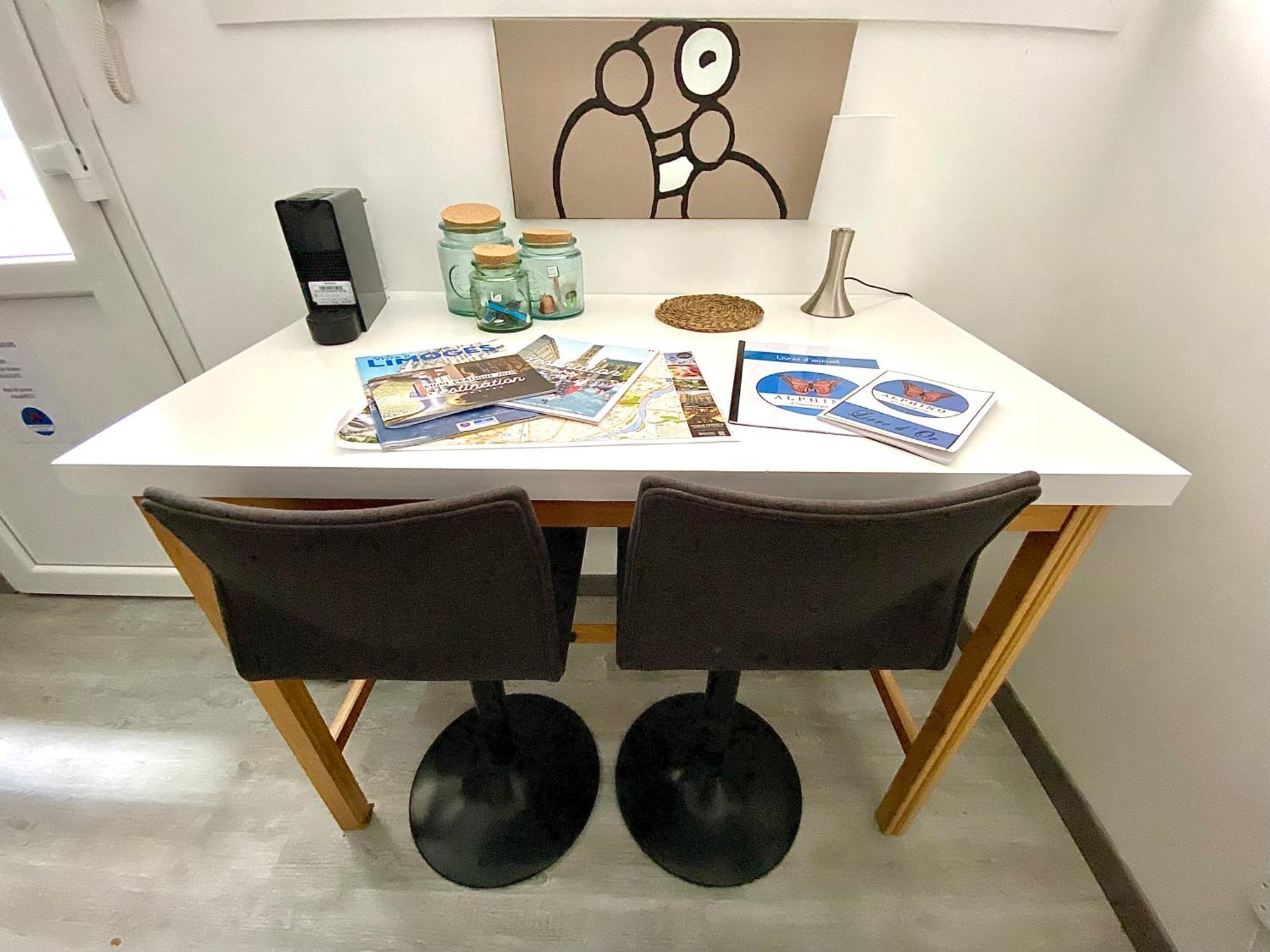 L'Adrien Studio Tout Confort Avec Terrasse Limoges Bagian luar foto