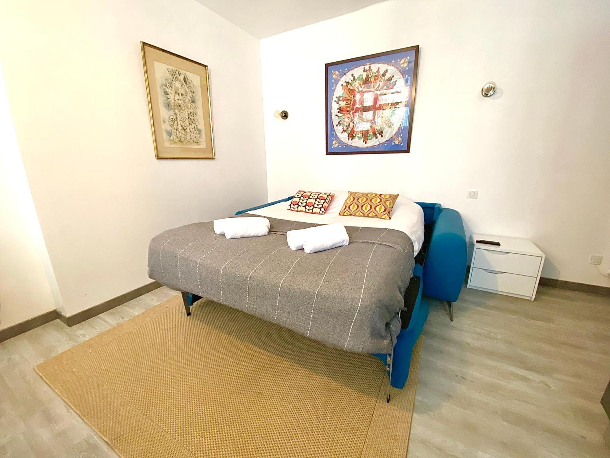 L'Adrien Studio Tout Confort Avec Terrasse Limoges Bagian luar foto