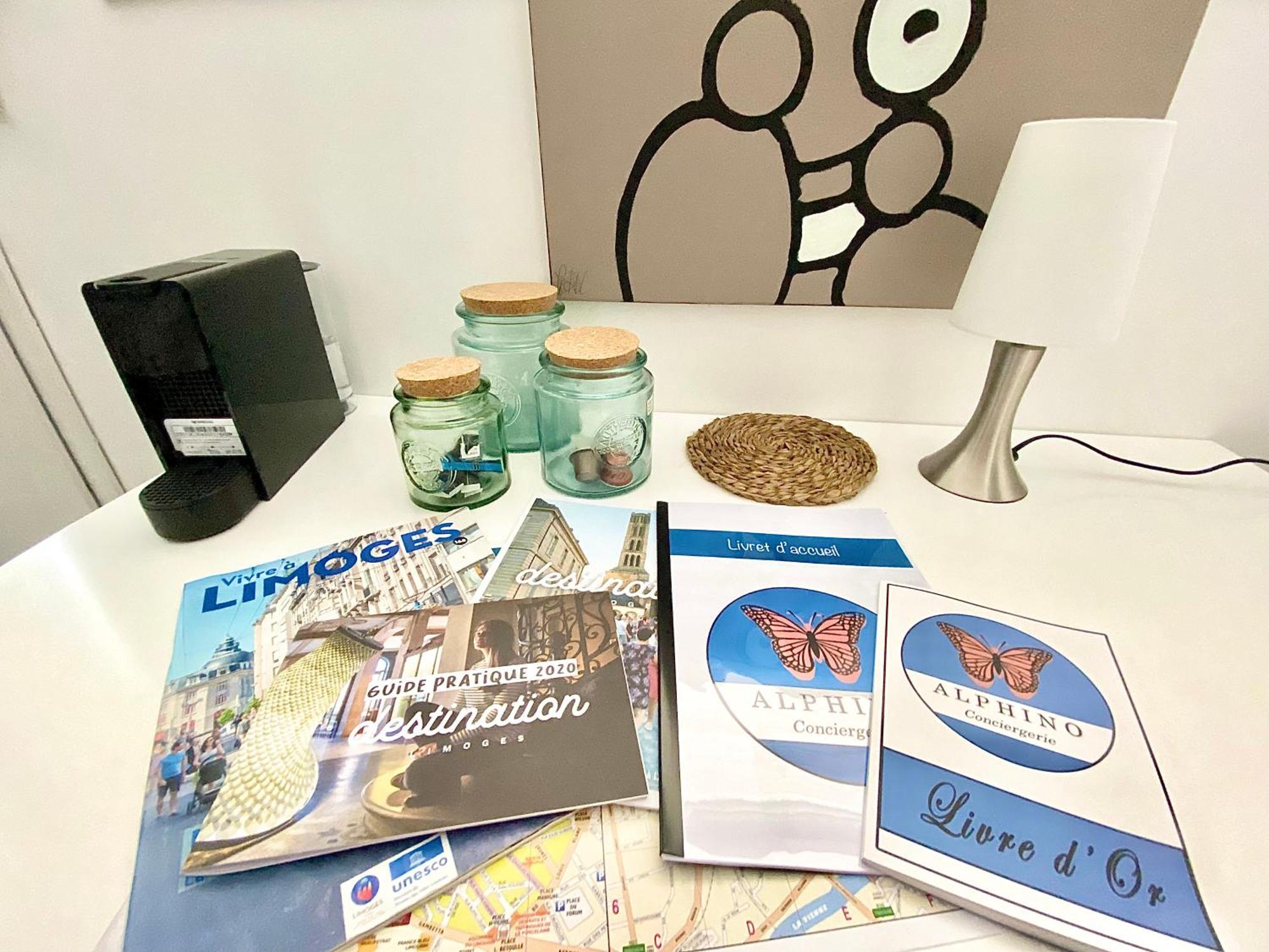 L'Adrien Studio Tout Confort Avec Terrasse Limoges Bagian luar foto